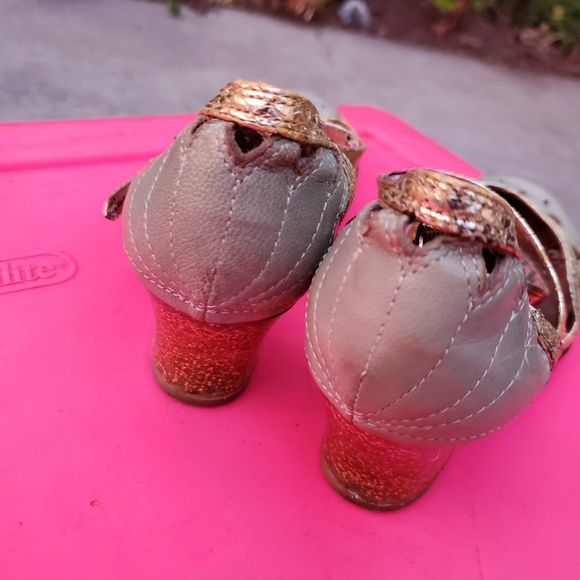 Miss L Fire Elegant Gold and Light Green Women's Shoes - Picture 5 of 9